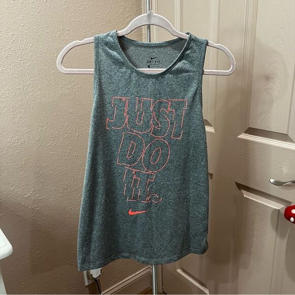 *Nike “Just Do It” Sleeveless Muscle Tank - Picture 5 of 10